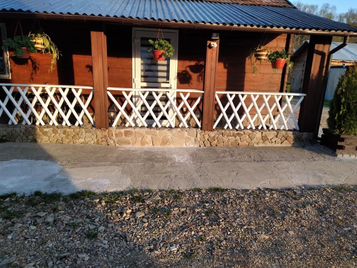 Domek Na Prerii Villa Ustrzyki Dolne Esterno foto