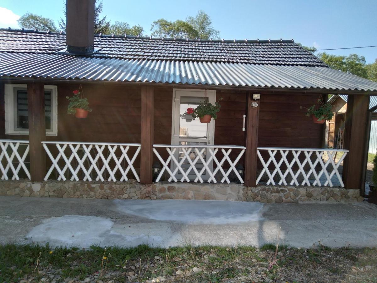 Domek Na Prerii Villa Ustrzyki Dolne Esterno foto